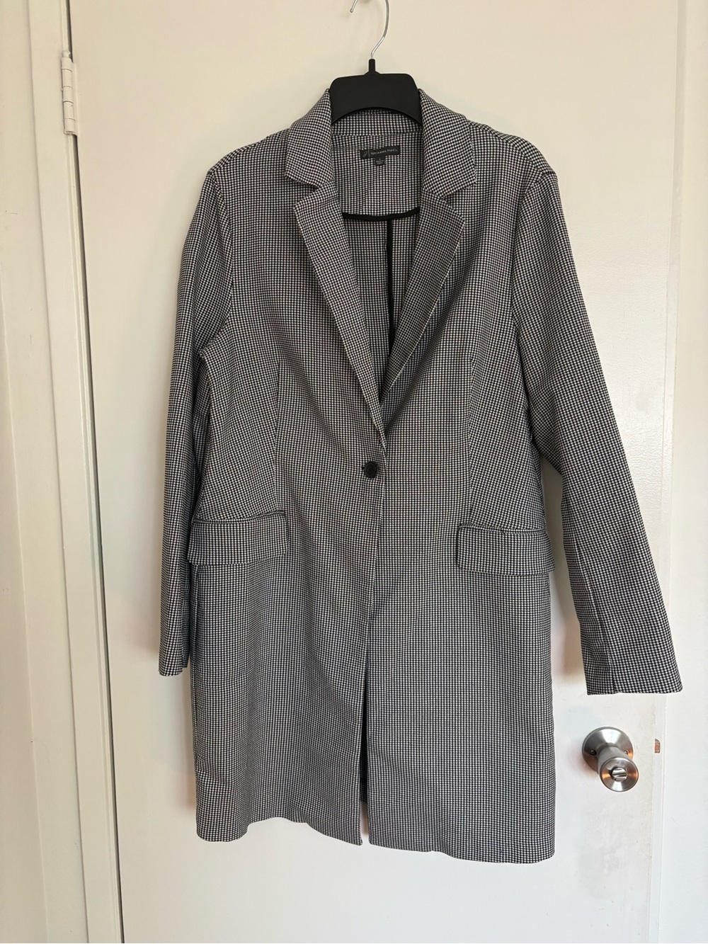 Adrianna Papell Houndstooth Long Blazer in Black & White
